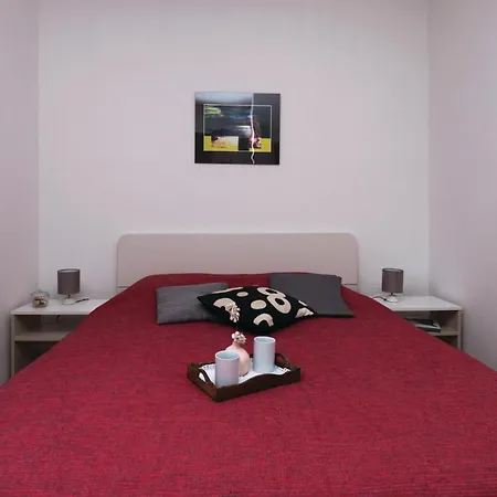 Niesamowity Apartament W Zadarze Z Wifi